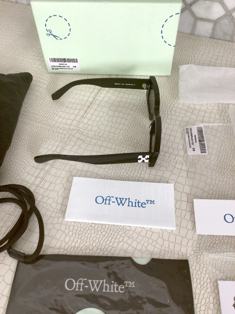 Brand New Rare OFF-WHITE Arthur Rectangle Sunglasses  Black/Dark Grey (OER1016)